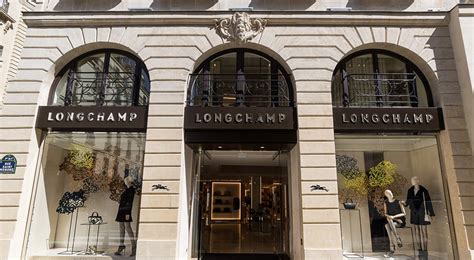 longchamp store near me.